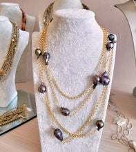 Load image into Gallery viewer, Baroque Black Pearls On Gold Chain
