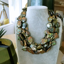 Load image into Gallery viewer, Baroque Coin Pearl Torsade In Olive Green