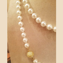 Load image into Gallery viewer, Shell Pearl Rope In White