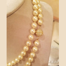 Load image into Gallery viewer, Shell Pearl Rope In Butter Yellow