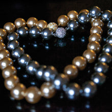 Load image into Gallery viewer, Shell Pearls In Champagne