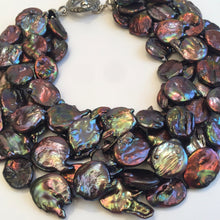 Load image into Gallery viewer, Baroque Coin Pearl Torsade In Peacock