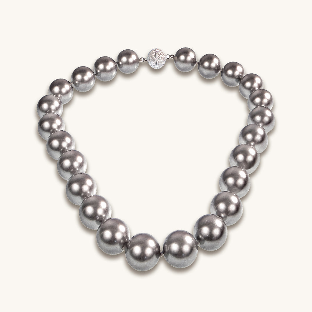 Shell Pearls In Platinum