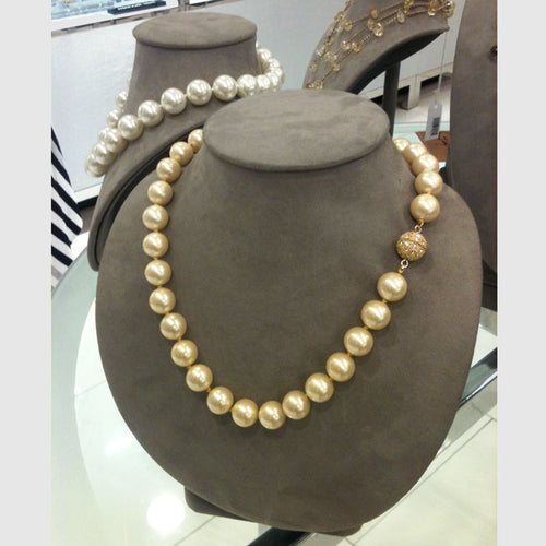 Shell Pearls In Butter Yellow